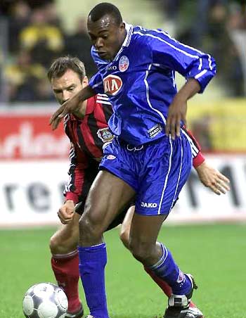 整體表現依 整體表現依